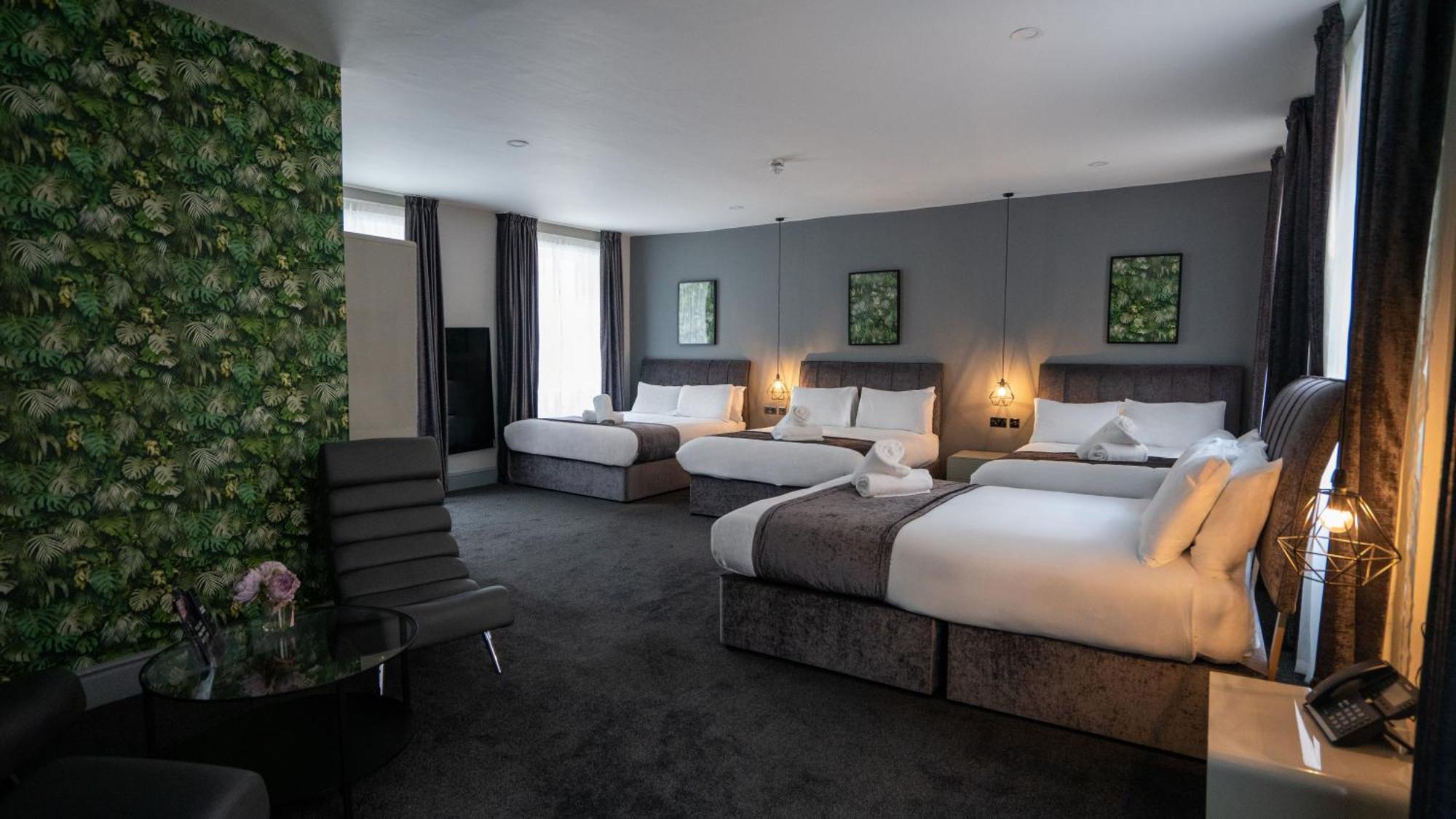 105 Hotel